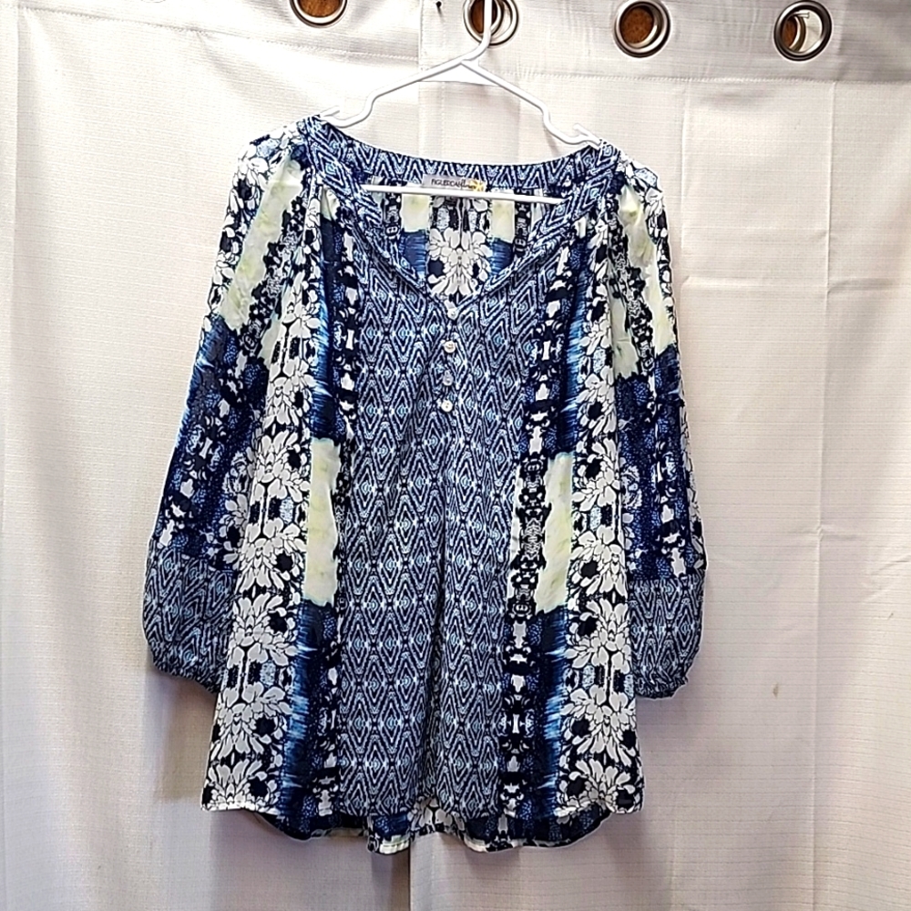 Figueroa & Flower Sheer top